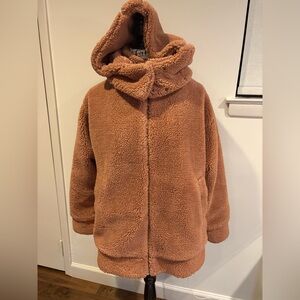 ALO Yoga Teddy Jacket in Warm Tan